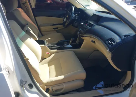 2011 Honda Accord 2.4 Lx z USA, uszkodzony, nr VIN 1HGCP2F37BA113139